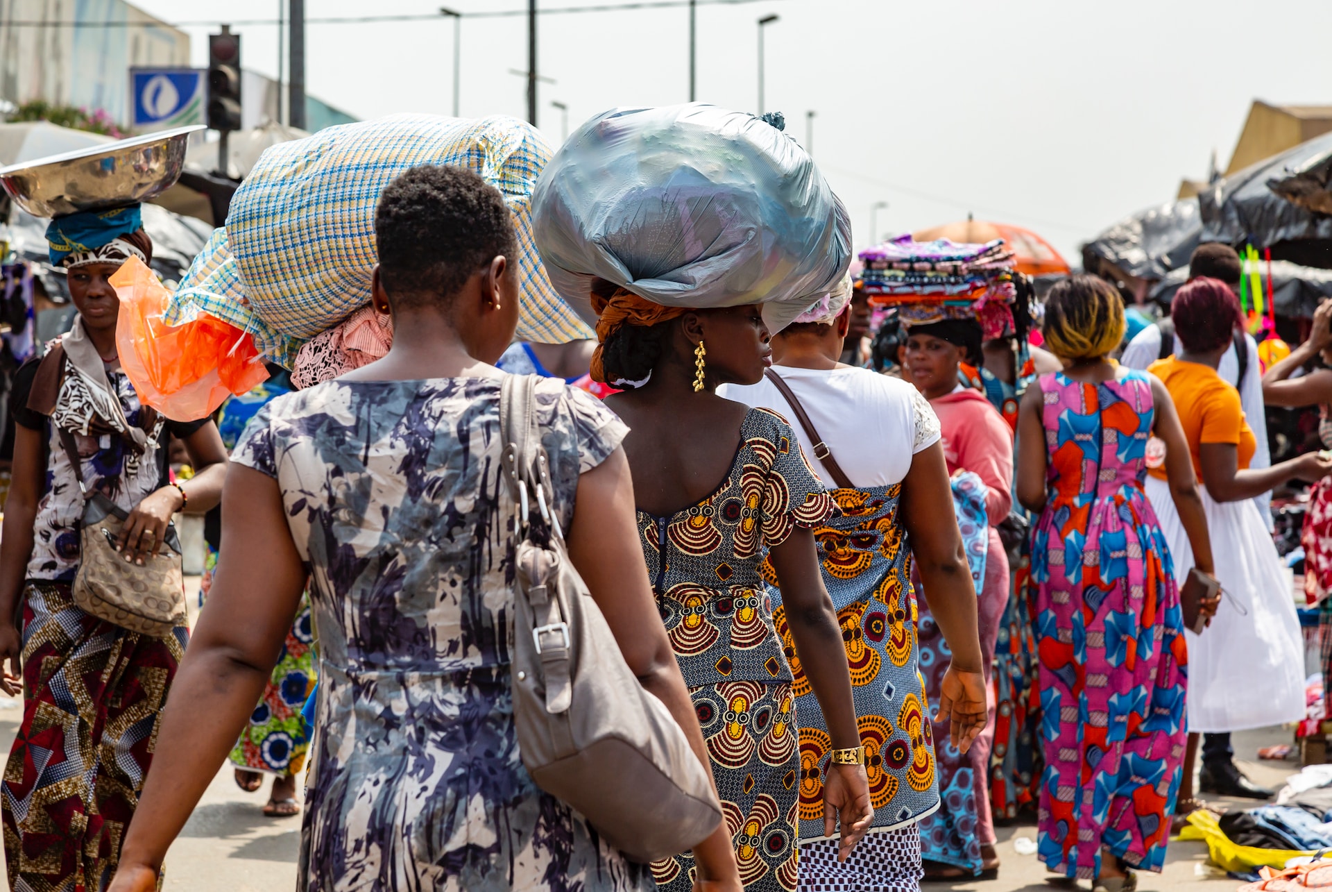 Femmes au marché d'Abidjan